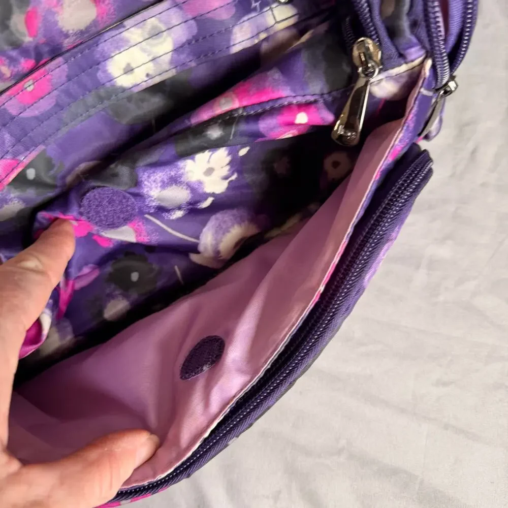 Lug Trolley Purple floral make up bag - Picture 10 of 12
